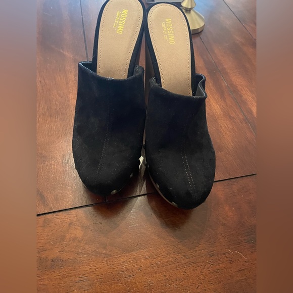 Like new black platform clogs - Picture 2 of 6